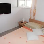 Lucija Apartman *